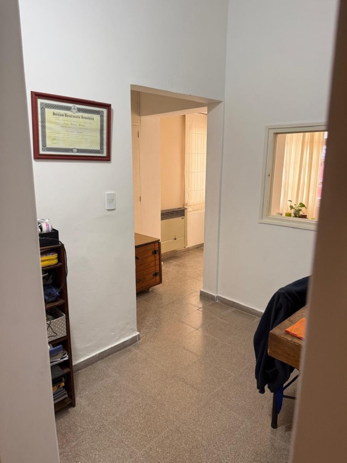 BARRIO ROSEDAL, SE VENDE CASA CON DEPARTAMENTO 