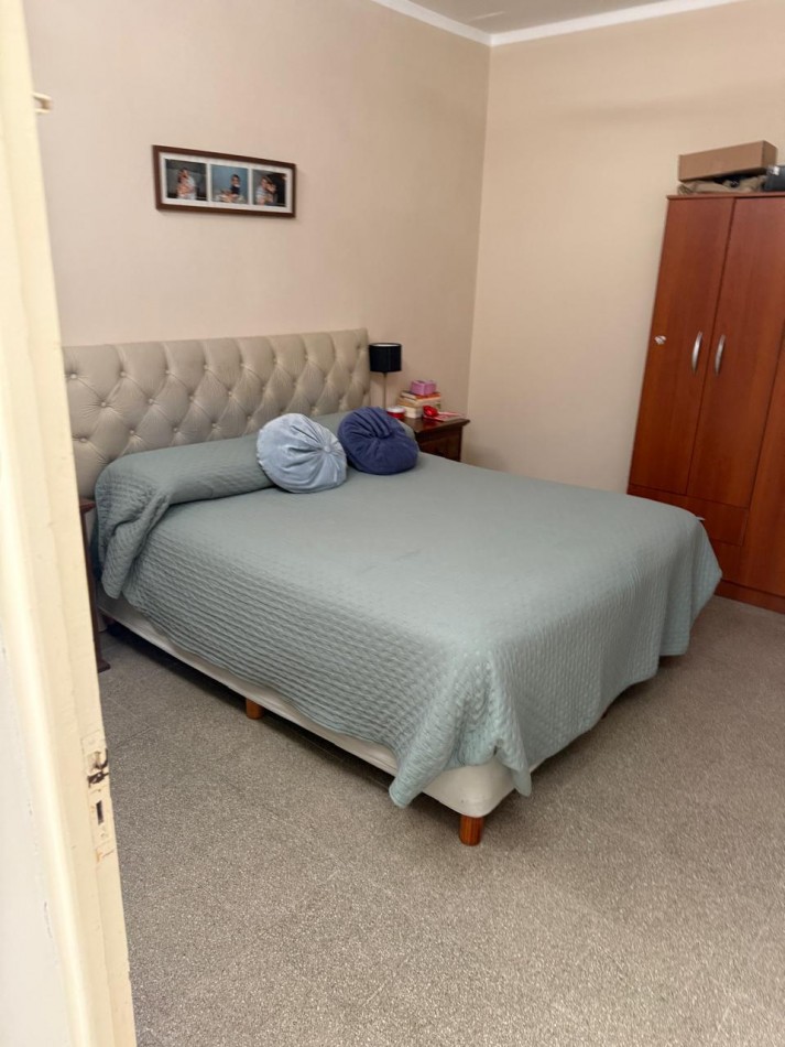 BARRIO ROSEDAL, SE VENDE CASA CON DEPARTAMENTO 