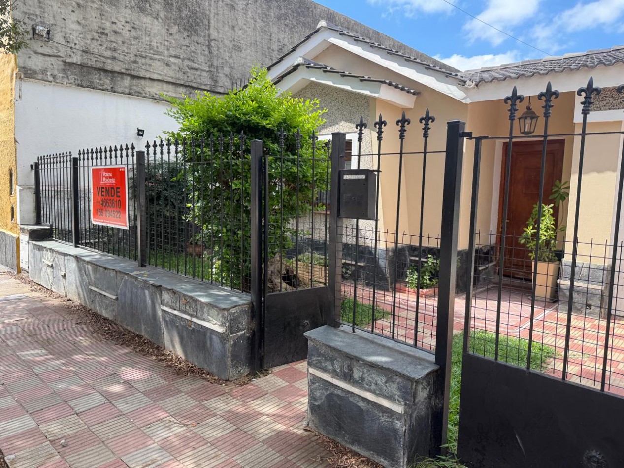 BARRIO ROSEDAL, SE VENDE CASA CON DEPARTAMENTO 
