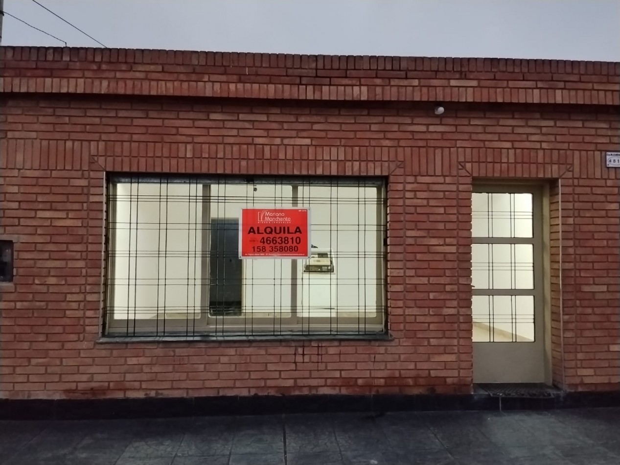 BARRIO VILLA ADELA, SE ALQUILA IMPECABLE LOCAL COMERCIAL