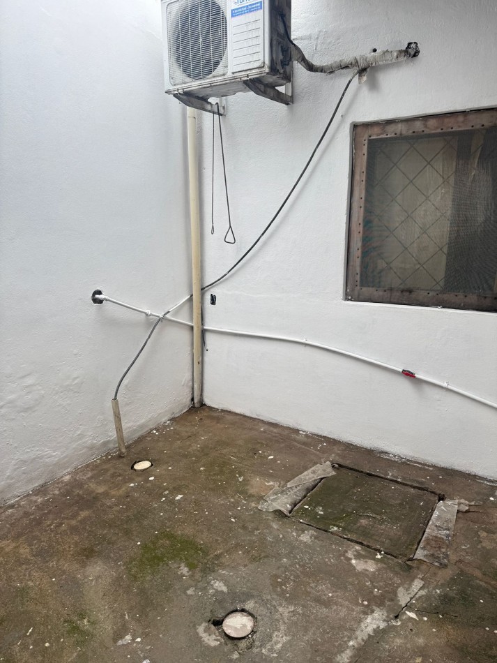 BARRIO VILLA ADELA, SE ALQUILA IMPECABLE LOCAL COMERCIAL