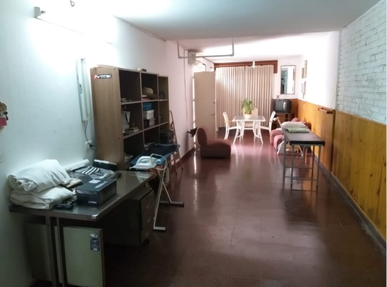 B° AVENIDA, IMPECABLE VIVIENDA ( ZONA COLEGIO JESUS MARIA) 