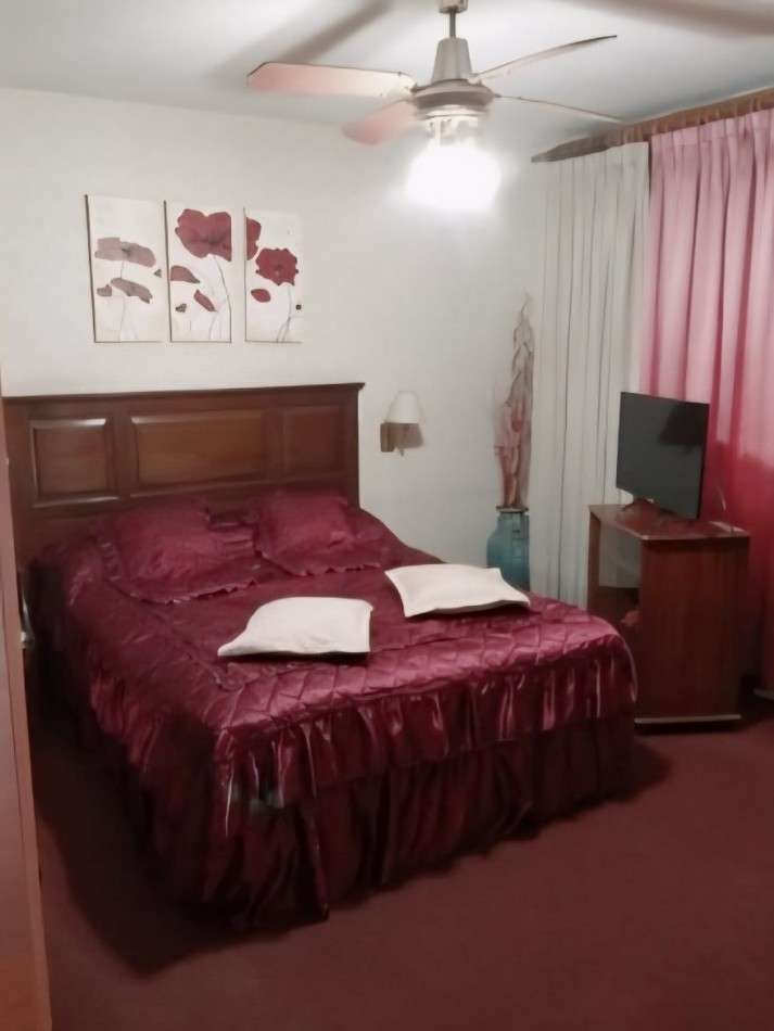 B° AVENIDA, IMPECABLE VIVIENDA ( ZONA COLEGIO JESUS MARIA) 