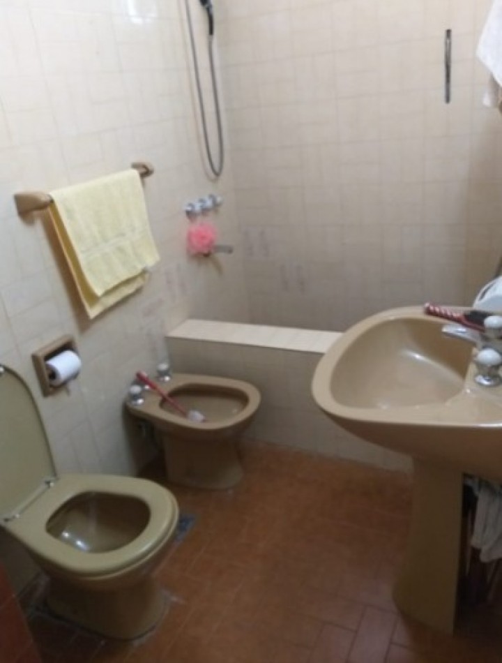 B° AVENIDA, IMPECABLE VIVIENDA ( ZONA COLEGIO JESUS MARIA) 