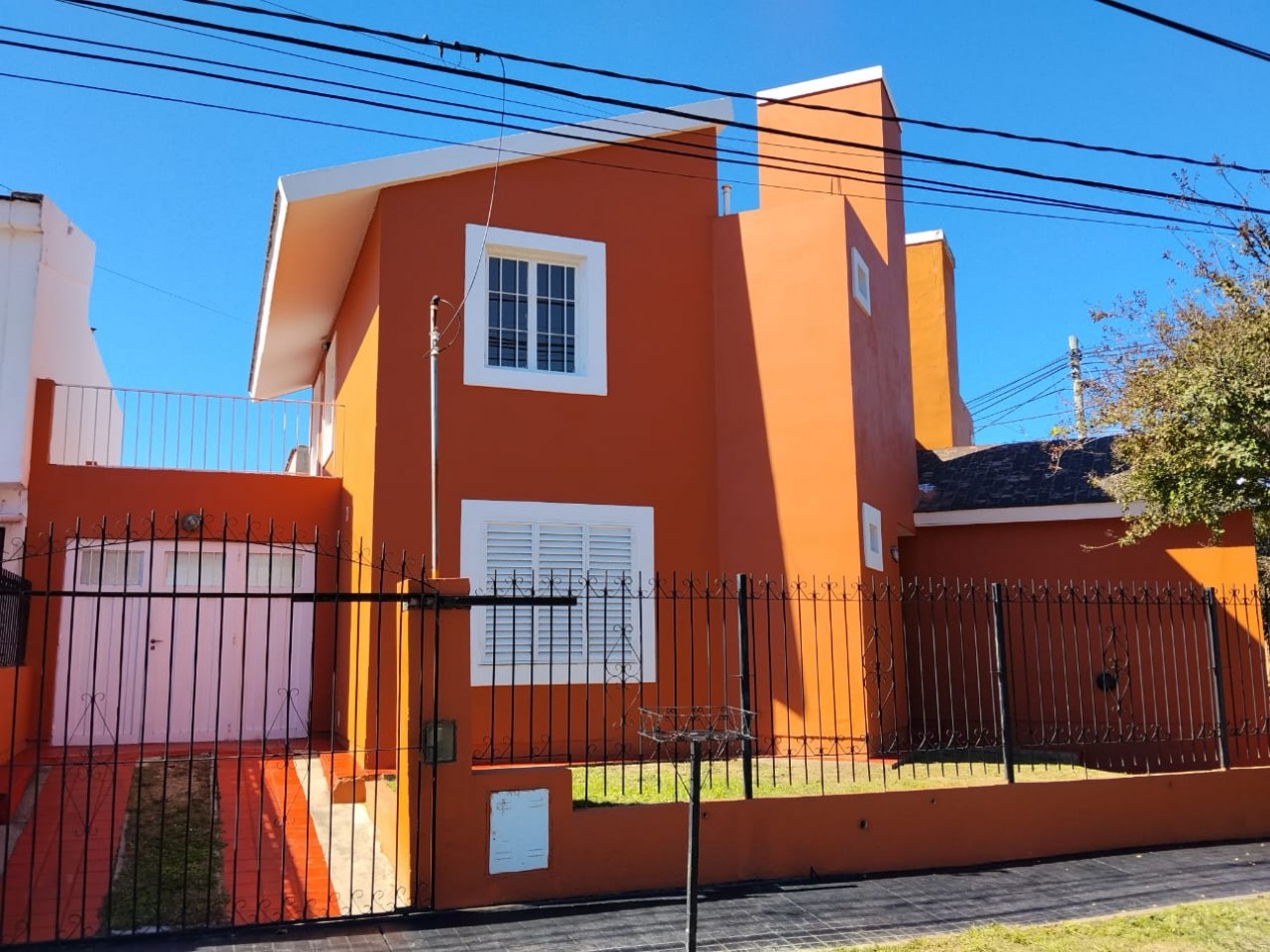 PARQUE CAPITAL, A CUADRAS DEL CLUB, LINDO ENTORNO DE VIVIENDAS.-  