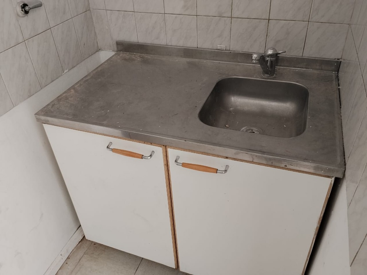 Local comercial ( sobre R20) Mejor zona comercial.- 