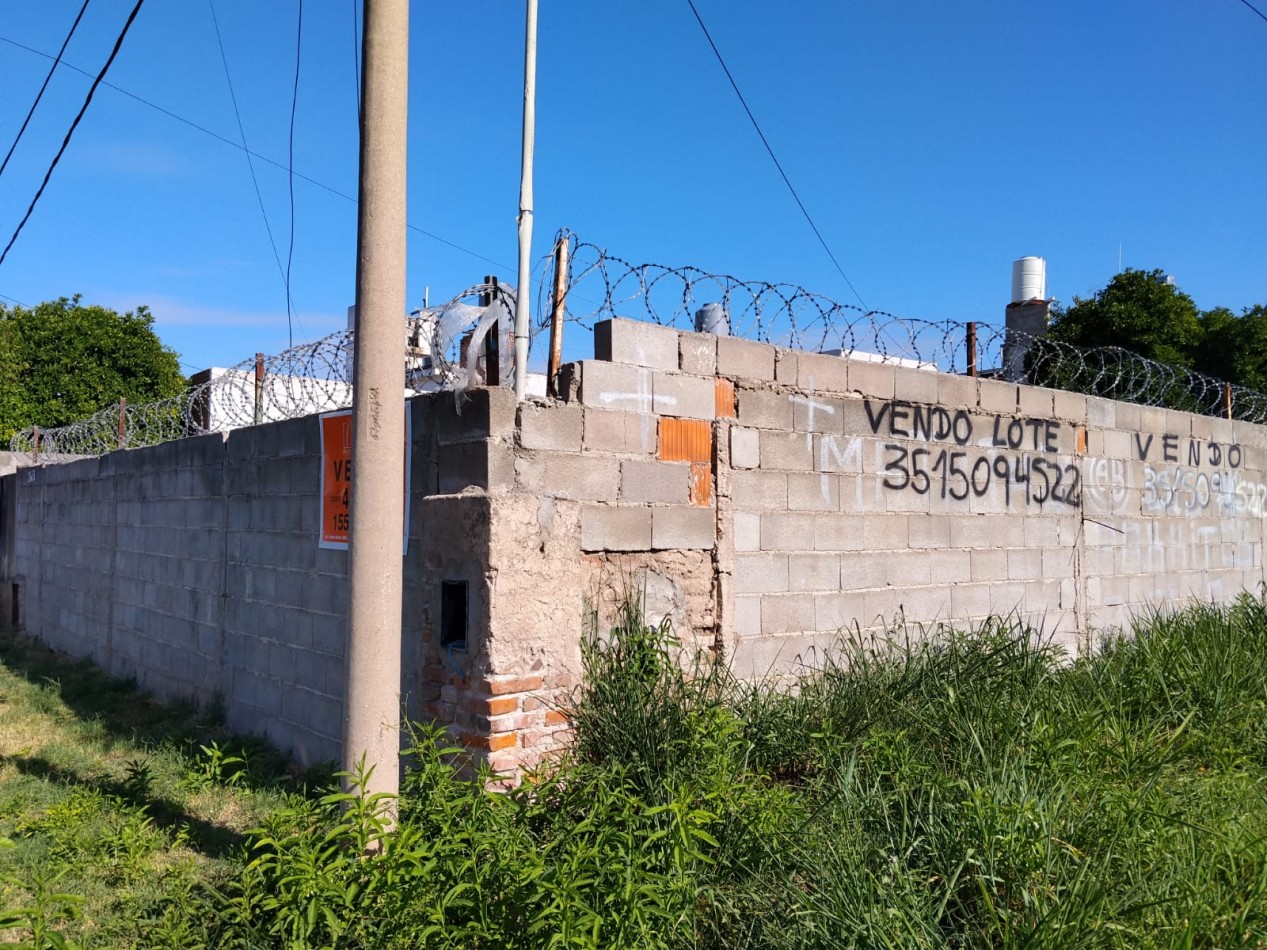 ALTO ALBERDI, ESPECTACULAR TERRENO APTO DUPLEX.- 