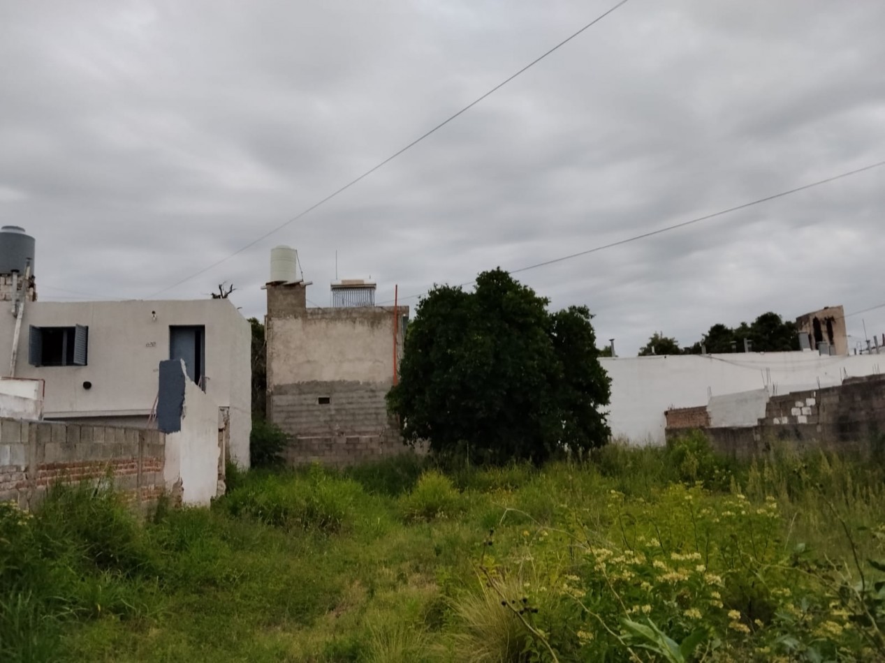 ALTO ALBERDI, ESPECTACULAR TERRENO APTO DUPLEX.- 