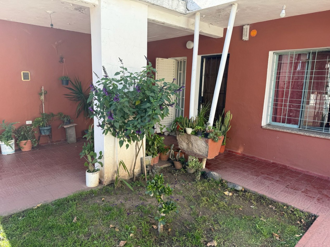 BARRIO MATIENZO, SE VENDE CASA CON MONOAMBIENTE A METROS DE RUTA 20