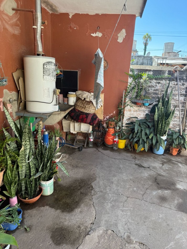 BARRIO MATIENZO, SE VENDE CASA CON MONOAMBIENTE A METROS DE RUTA 20