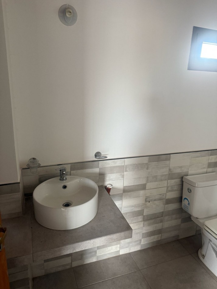 SE ALQUILA DEPARTAMENTO INTERNO EN BARRIO PARQUE CAPITAL, PLANTA ALTA