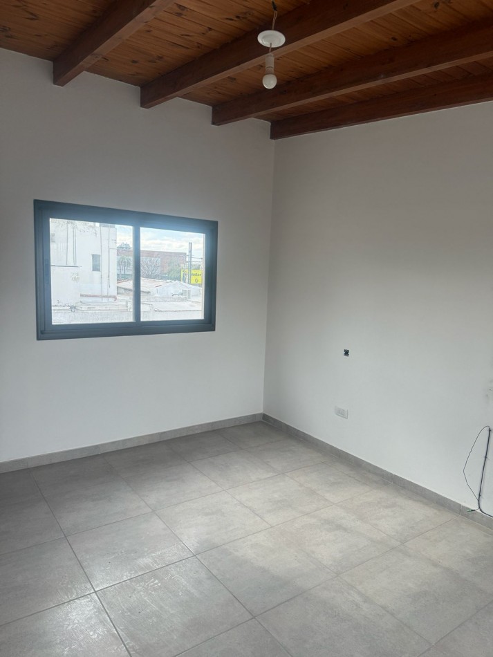 SE ALQUILA DEPARTAMENTO INTERNO EN BARRIO PARQUE CAPITAL, PLANTA ALTA