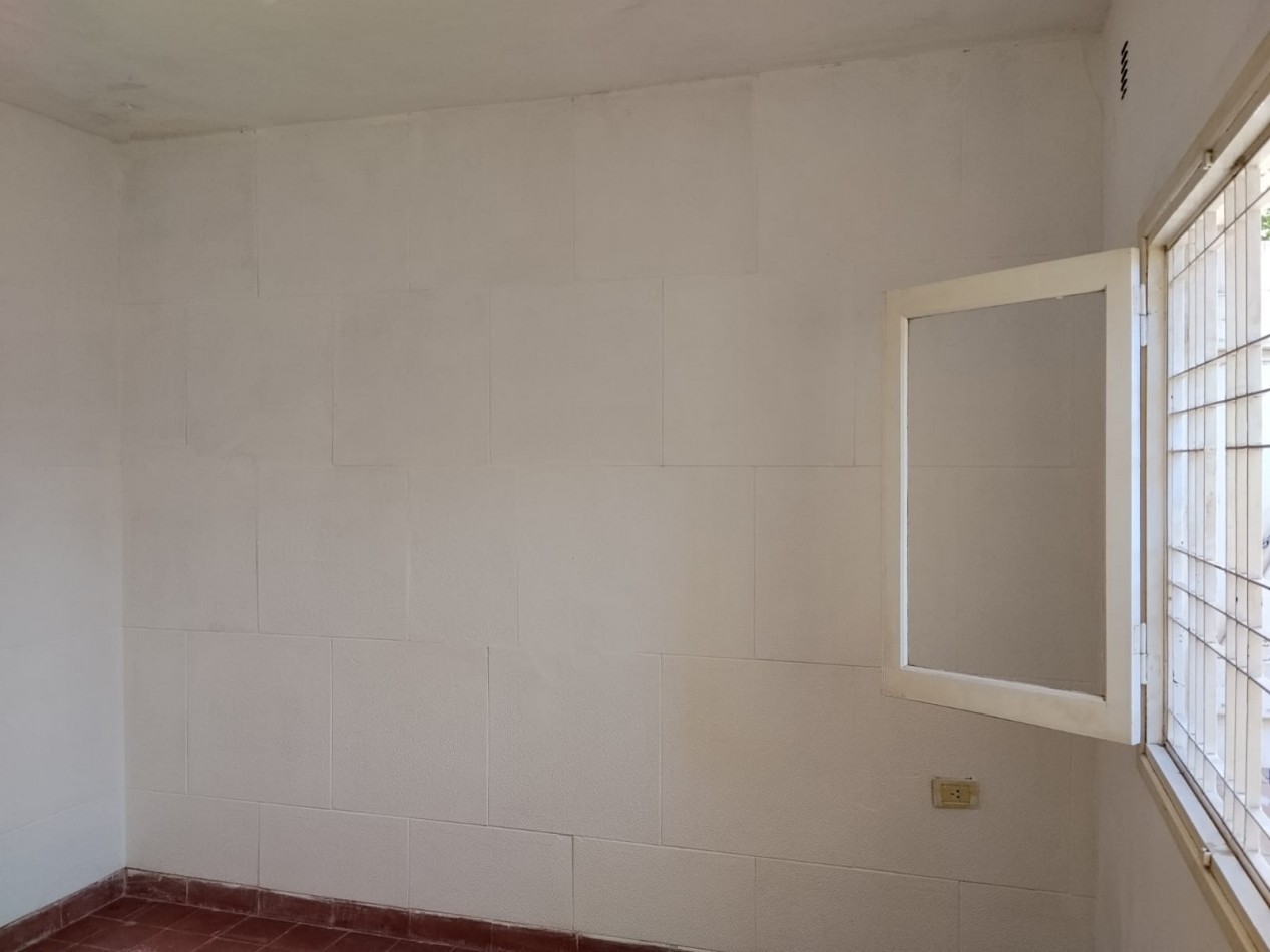 ROSEDAL SE VENDE DEPARTAMENTO PH AMPLIO A METROS DE RUTA 20