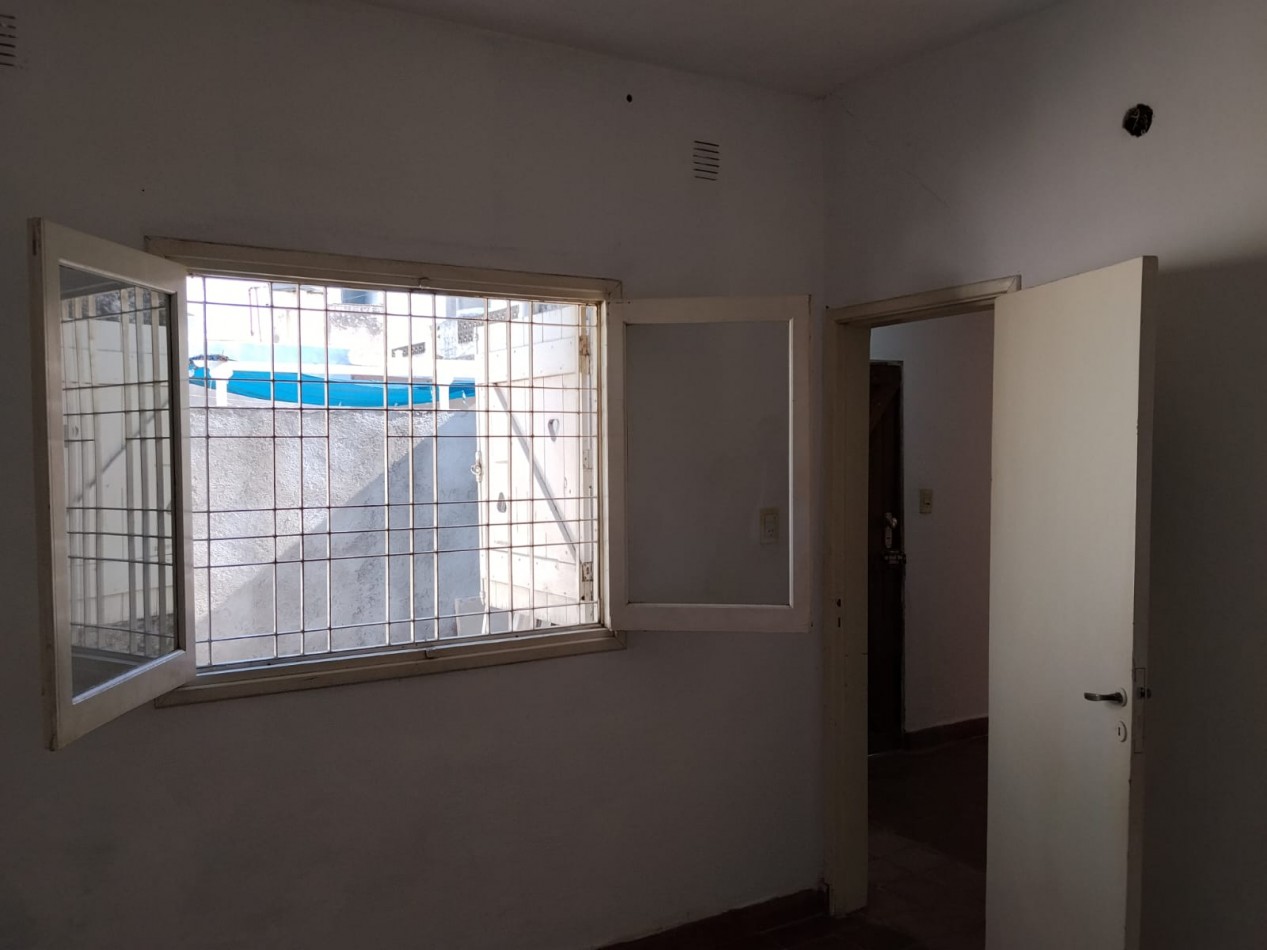 ROSEDAL SE VENDE DEPARTAMENTO PH AMPLIO A METROS DE RUTA 20