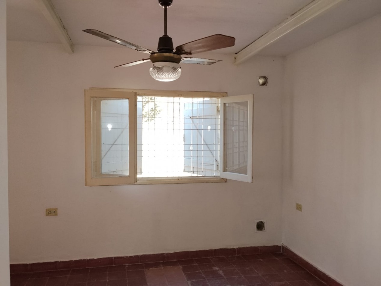 ROSEDAL SE VENDE DEPARTAMENTO PH AMPLIO A METROS DE RUTA 20
