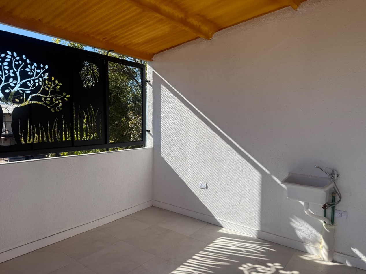 BARRIO ESTACION FLORES, SE ALQUILA DEPARTAMENTO NUEVO A ESTRENAR EN PLANTA ALTA