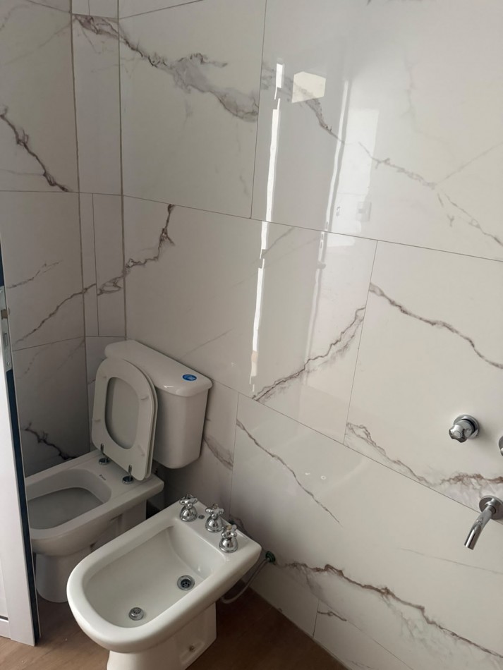 BARRIO ESTACION FLORES, SE ALQUILA DEPARTAMENTO NUEVO A ESTRENAR EN PLANTA ALTA