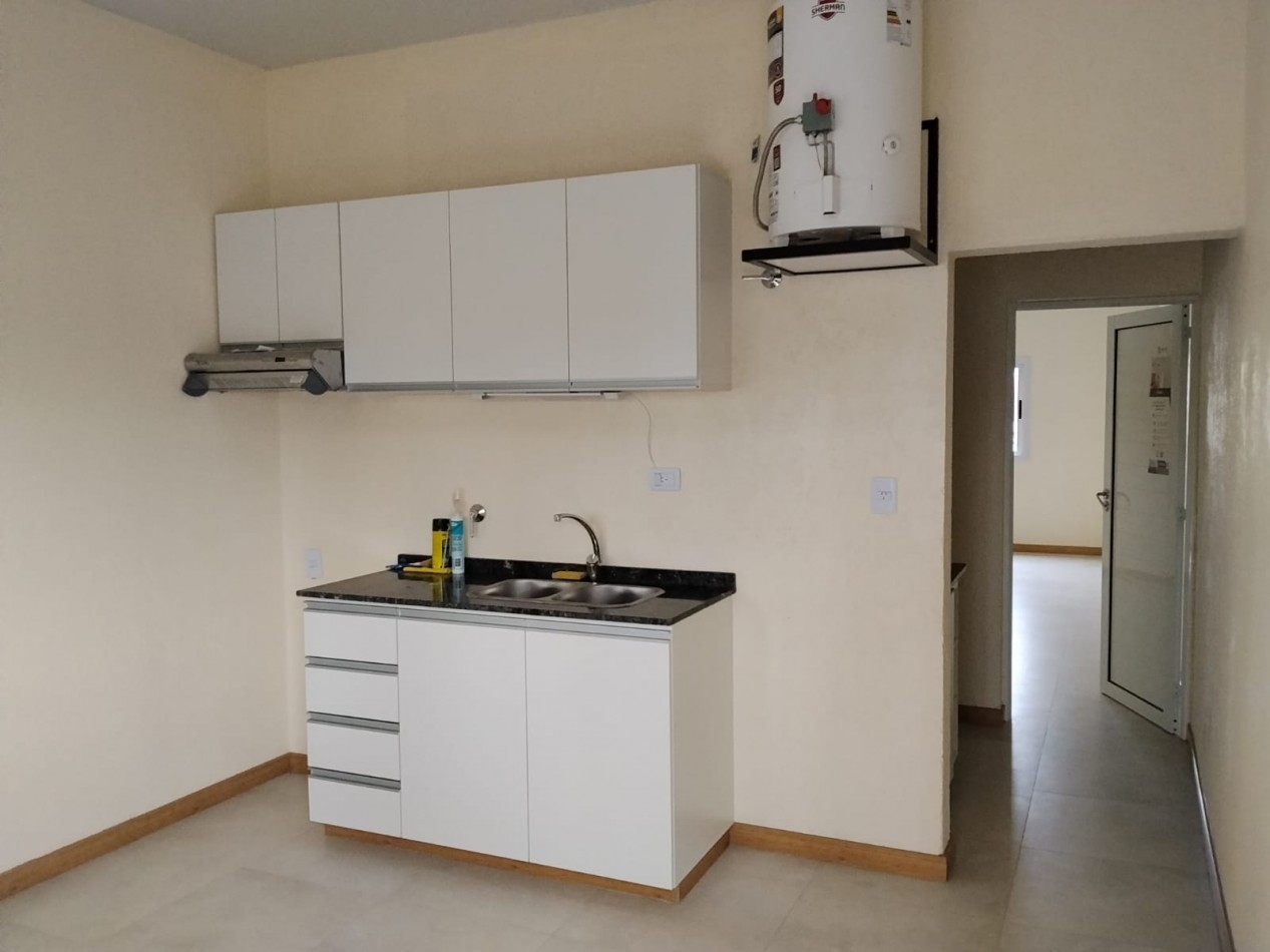 BARRIO ESTACION FLORES, SE ALQUILA DEPARTAMENTO NUEVO A ESTRENAR EN PLANTA ALTA