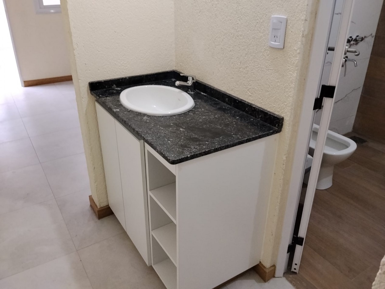 BARRIO ESTACION FLORES, SE ALQUILA DEPARTAMENTO NUEVO A ESTRENAR EN PLANTA ALTA
