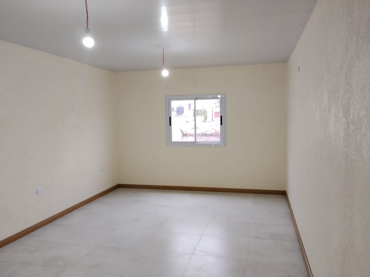 BARRIO ESTACION FLORES, SE ALQUILA DEPARTAMENTO NUEVO A ESTRENAR EN PLANTA ALTA