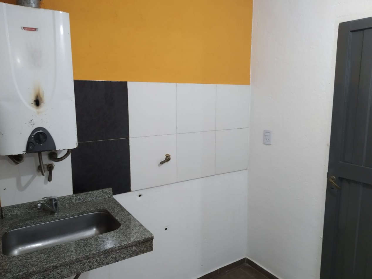 Bo Villa union departamento planta alta, con ingreso compartido.-