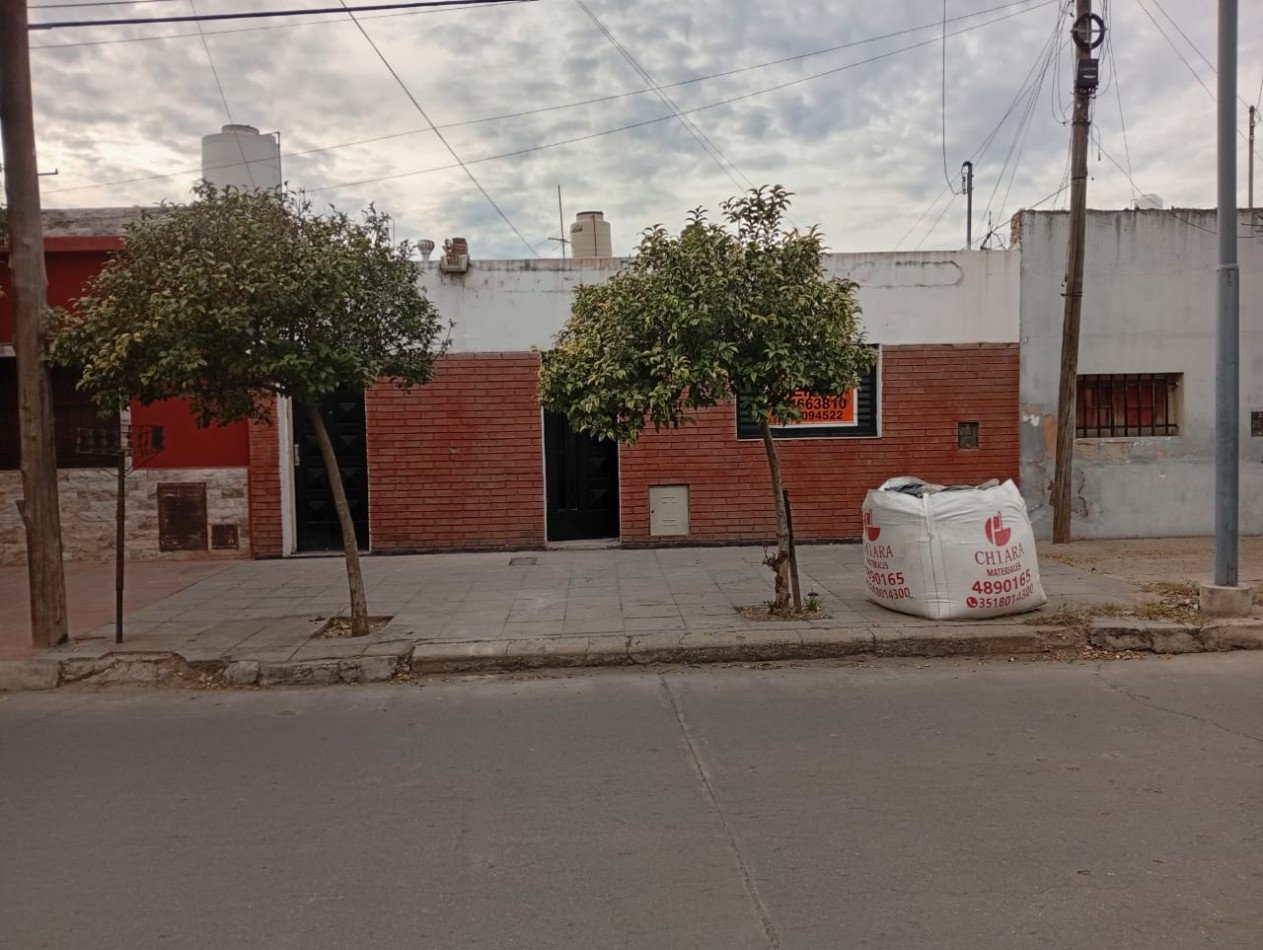 BARRIO OBSERVATORIO, SE VENDE PROPIEDAD POR POSIBILIDAD DE EMPRENDIMIENTO O VIVIENDA PROPIA 