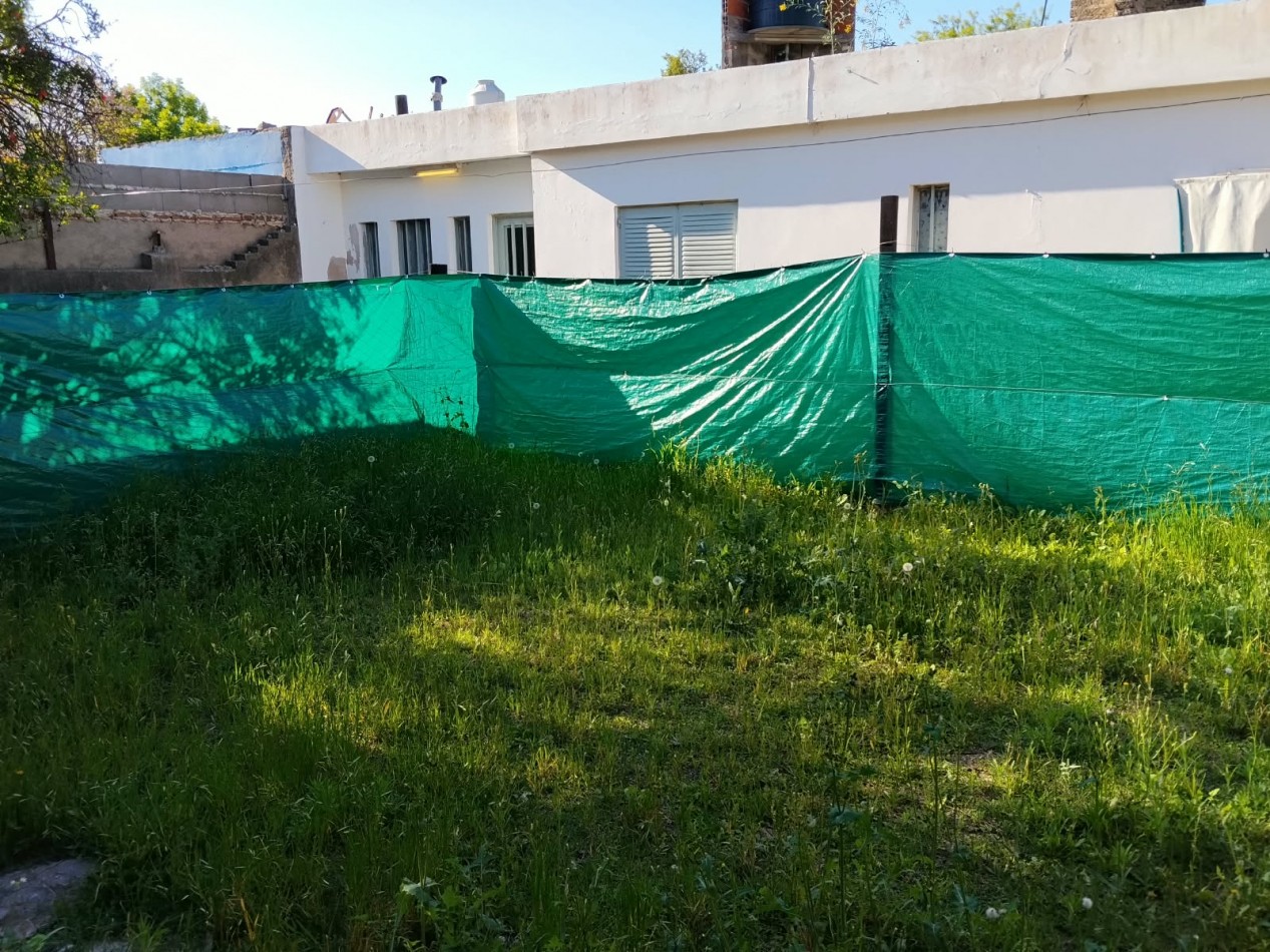 Los Platanos, hermosa propiedad, linda zona.- 