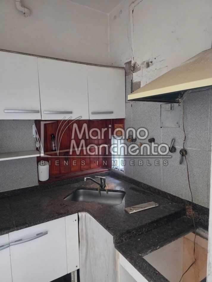 BARRIO SAN RAFAEL, SE VENDE CASA CON LOCAL COMERCIAL