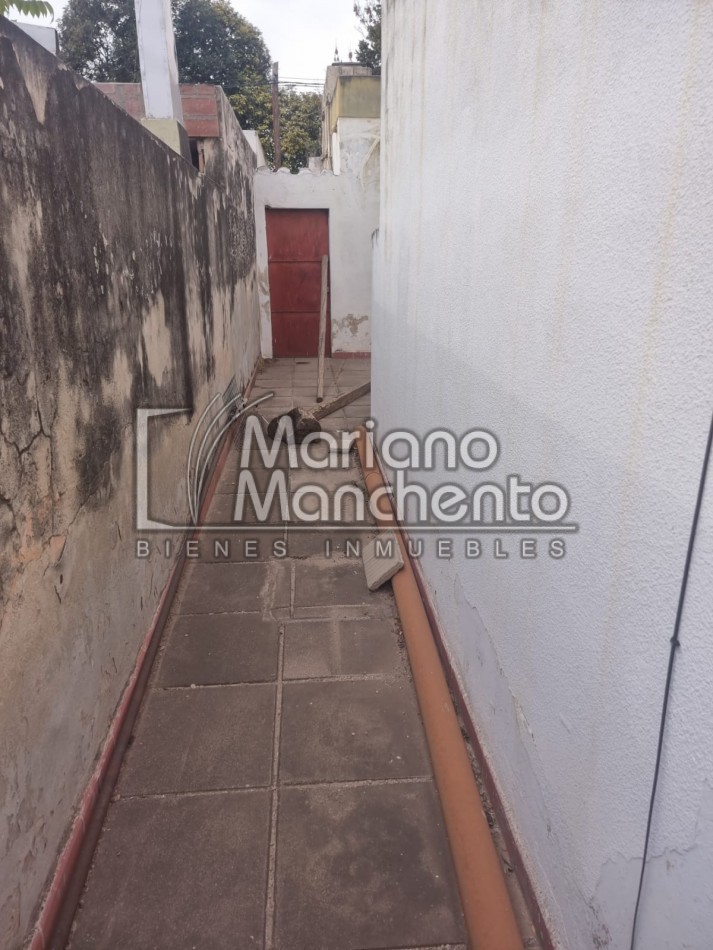 BARRIO LOS NARANJOS, CASA PARA LA VENTA 