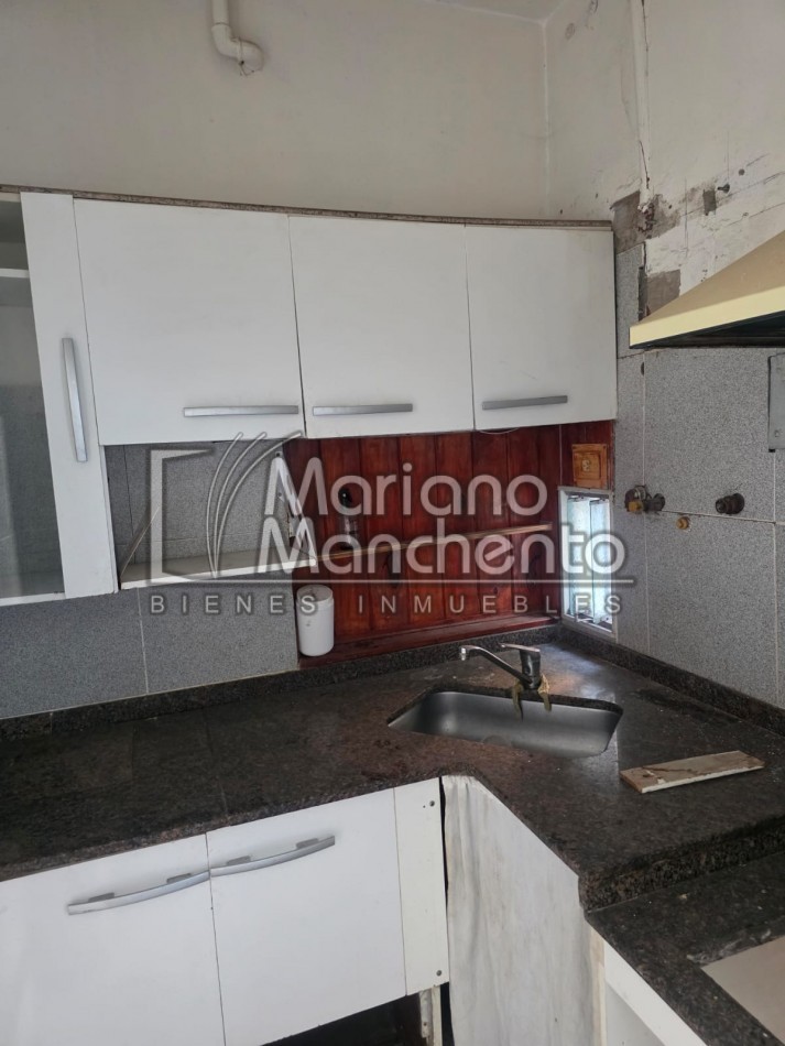 BARRIO SAN RAFAEL, SE VENDE CASA CON LOCAL COMERCIAL