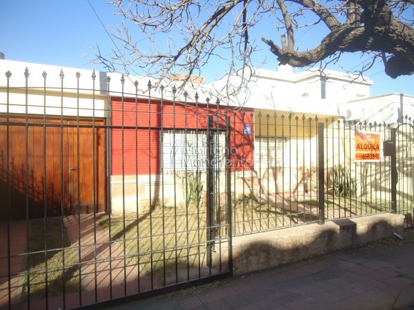 Bo Los naranjos, oportunidad zona colegio Loreto. ( FINES DE OCTUBRE LA DISPONIBILIDAD) 