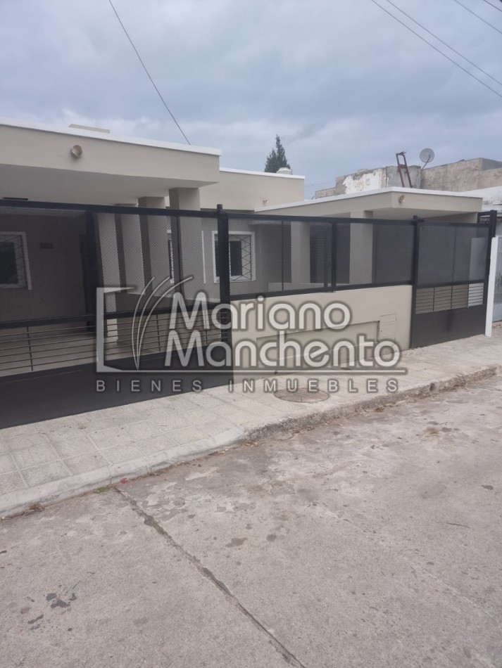 Encanto y Modernidad: Casa en Venta en Barrio Parque Capital