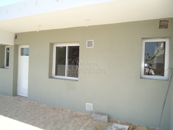 Las Palmas, departamento en complejo.-