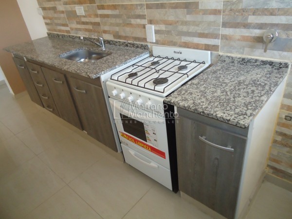 Las Palmas, departamento en complejo.-