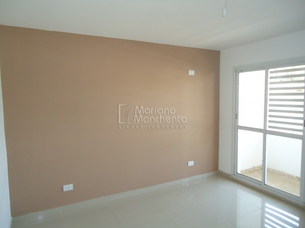 Las Palmas, departamento en complejo.-