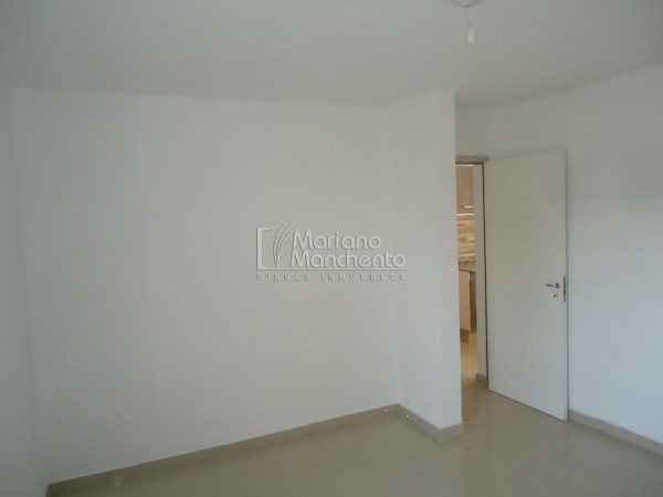 Las Palmas, departamento en complejo.-