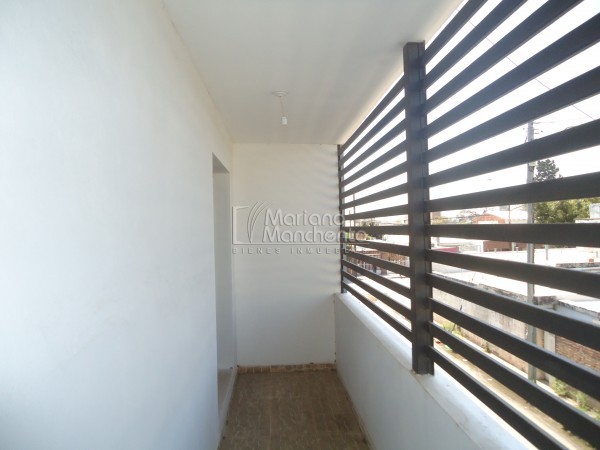 Las Palmas, departamento en complejo.-