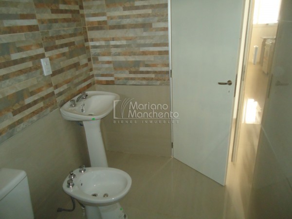 Las Palmas, departamento en complejo.-