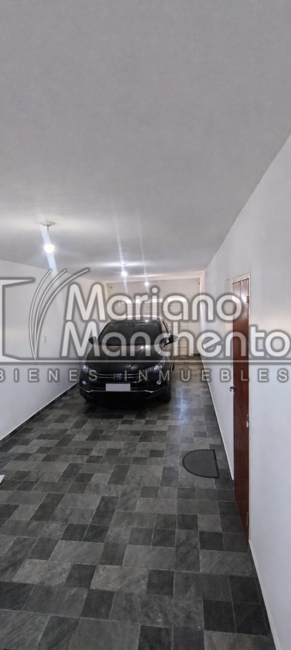 BARRIO UNIVERSITARIO DE HORIZONTE PRIMERA ETAPA, SE VENDE MODERNA CASA DE DISEÑO EN TRES PLANTAS