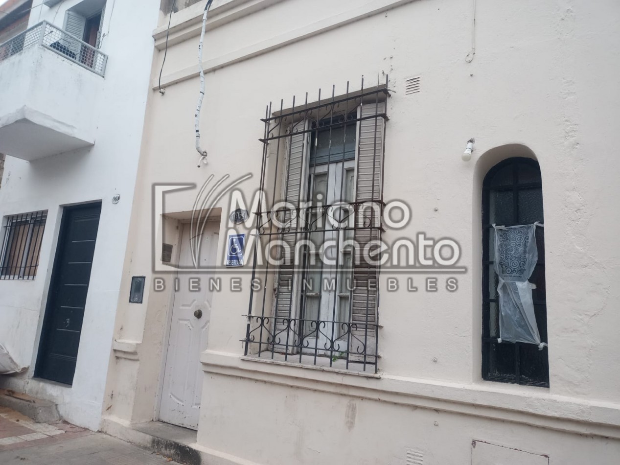 BARRIO ALBERDI, SE VENDE CASA MAS DEPARTAMENTO 