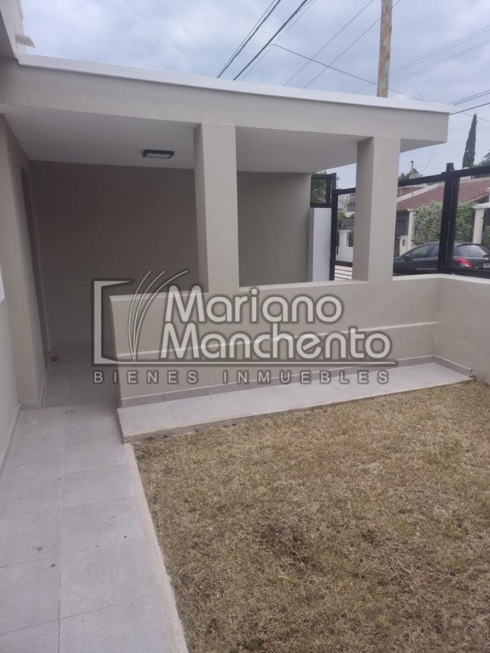 Encanto y Modernidad: Casa en Venta en Barrio Parque Capital