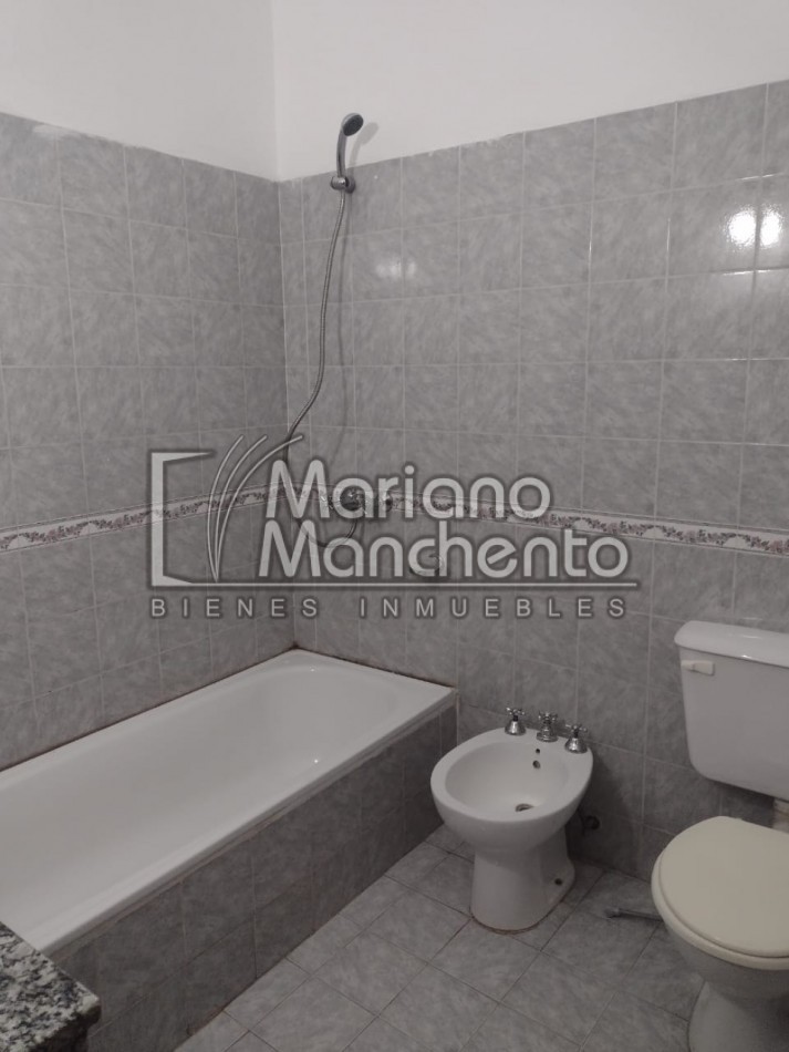 SE VENDE EXCELENTE DUPLEX EN COMPLEJO CERRADO