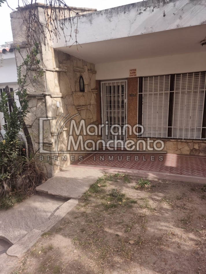 BARRIO LOS NARANJOS, CASA PARA LA VENTA 