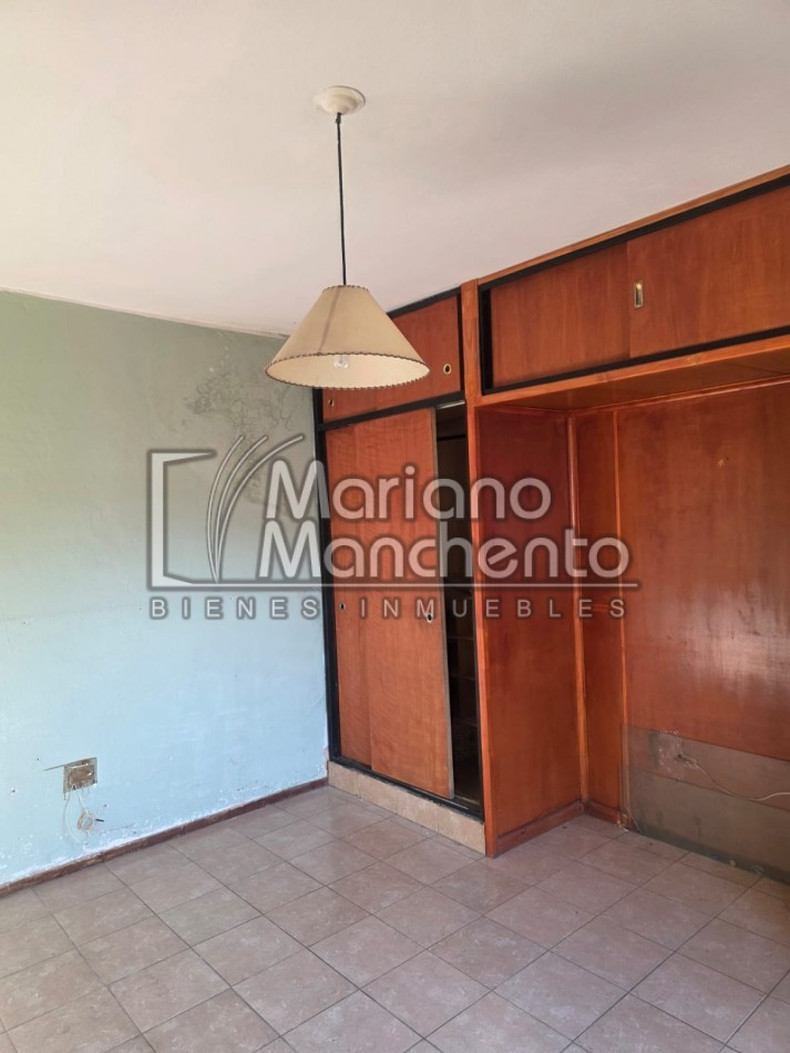 BARRIO SAN RAFAEL, SE VENDE CASA CON LOCAL COMERCIAL