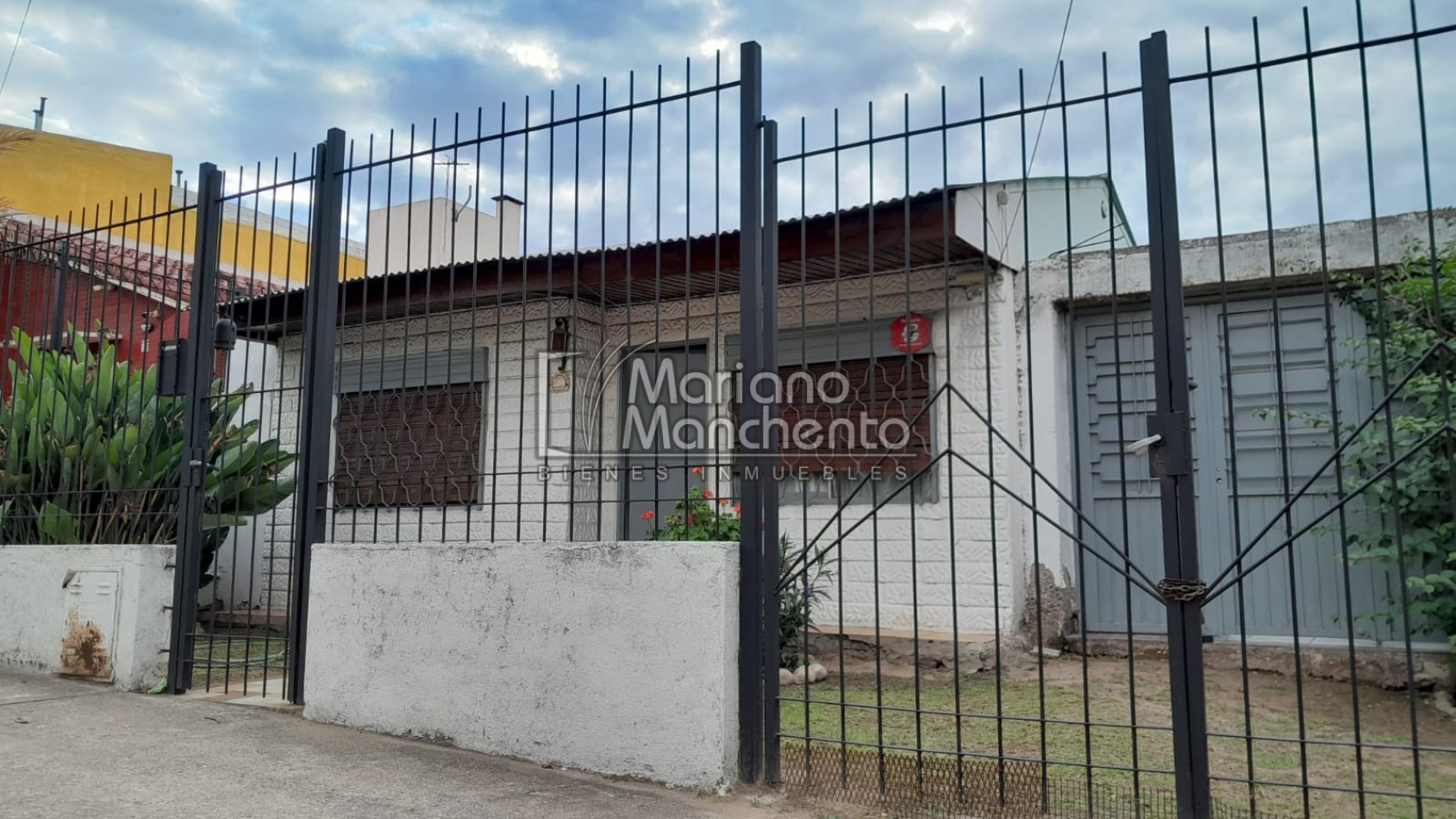 BARRIO PARQUE CAPITAL SUR- OPORTUNIDAD: casa lista para mudarte o para invertir