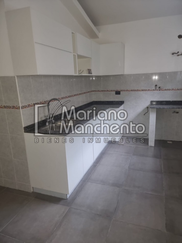 Encanto y Modernidad: Casa en Venta en Barrio Parque Capital