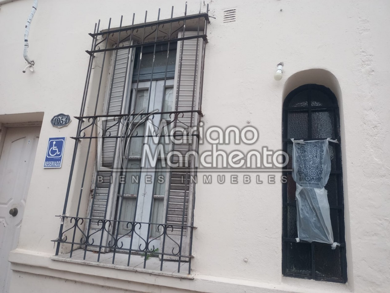 BARRIO ALBERDI, SE VENDE CASA MAS DEPARTAMENTO 