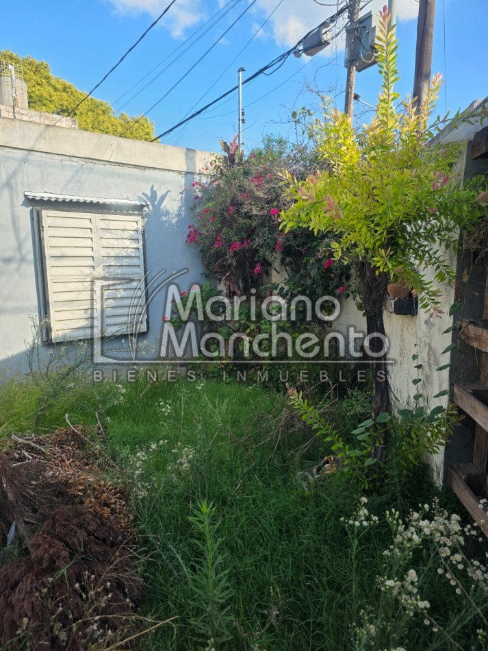 BARRIO SAN RAFAEL, SE VENDE CASA CON LOCAL COMERCIAL