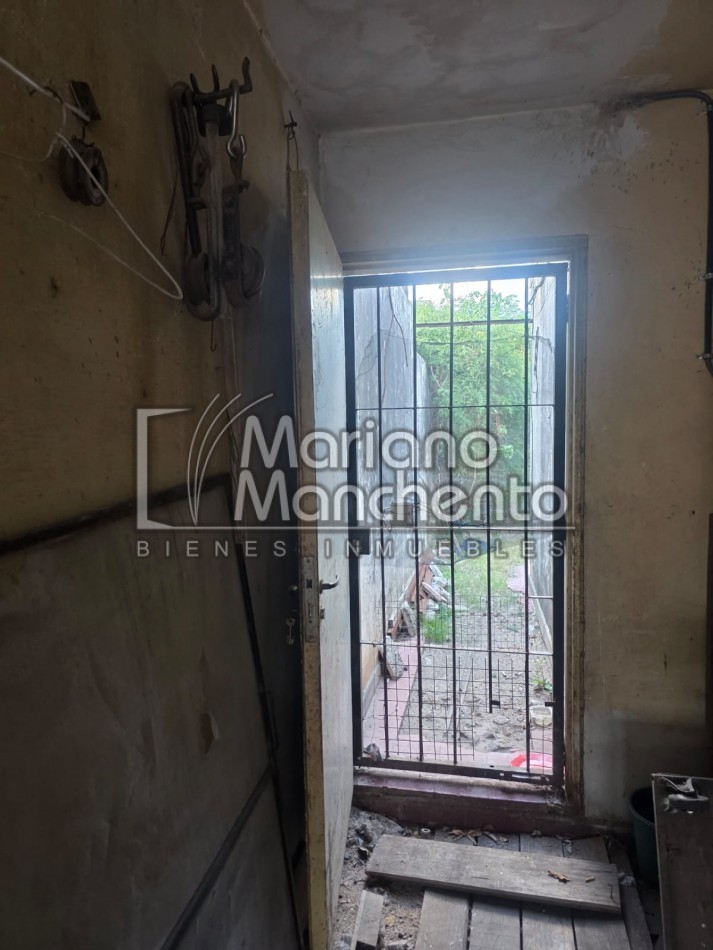 BARRIO SAN RAFAEL, SE VENDE CASA CON LOCAL COMERCIAL