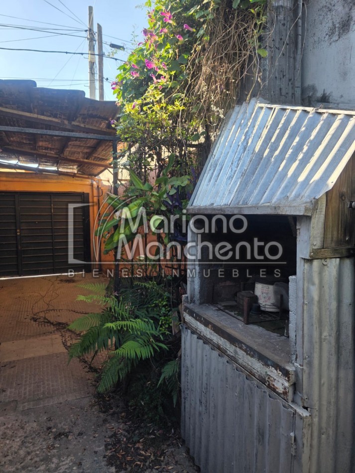 BARRIO SAN RAFAEL, SE VENDE CASA CON LOCAL COMERCIAL
